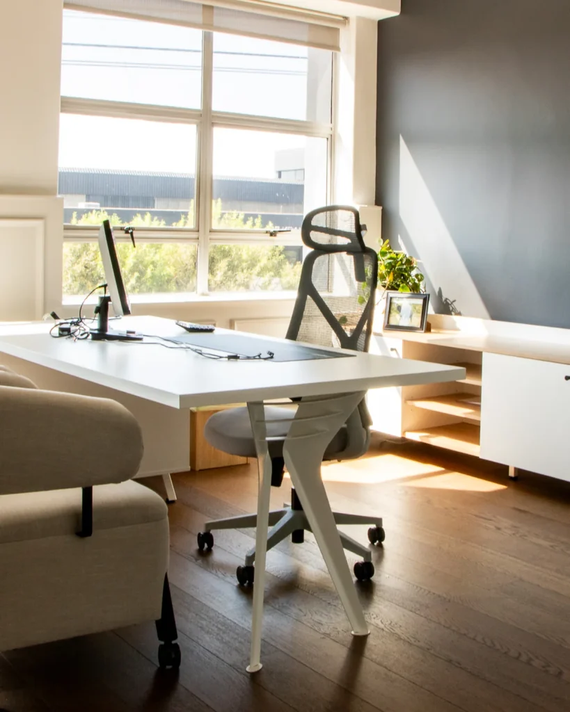 Executive desk with pedestal, executive desks